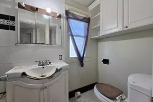 9251 W Swan Cir, Milwaukee, WI 53225 - Photo 17