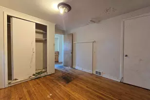 9251 W Swan Cir, Milwaukee, WI 53225 - Photo 21
