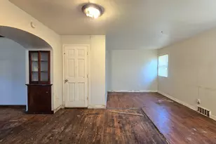 9251 W Swan Cir, Milwaukee, WI 53225 - Photo 7