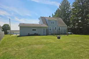 4428 Menasha Ave, Manitowoc, WI 54220 - Photo 3
