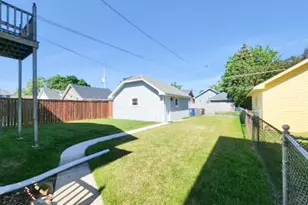 1235 Monroe Ave, Racine, WI 53405 - Photo 7
