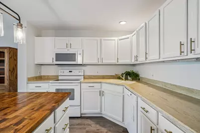 2123 E Broadway - #C, Waukesha, WI 53186 - Photo 11