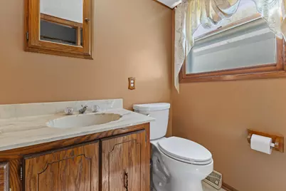 6436  Riverdale Ln, Greendale, WI 53129 - Photo 15