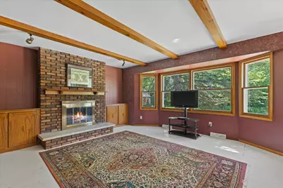 6436  Riverdale Ln, Greendale, WI 53129 - Photo 11