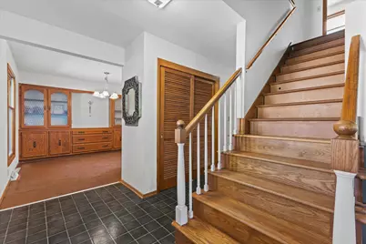 6436  Riverdale Ln, Greendale, WI 53129 - Photo 5