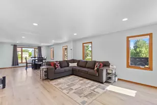 6459 N 107th St, Milwaukee, WI 53224 - Photo 9