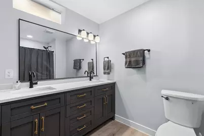 6459 N 107th St, Milwaukee, WI 53224 - Photo 35