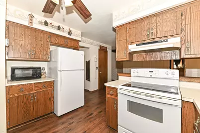 15070 W Mark Dr, New Berlin, WI 53151 - Photo 11