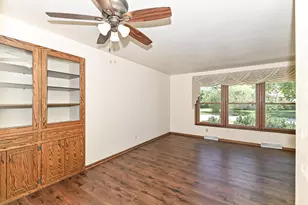 15070 W Mark Dr, New Berlin, WI 53151 - Photo 7