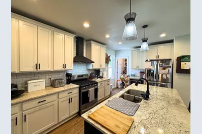 4221  Wood Rd, Racine, WI 53403 - Photo 9