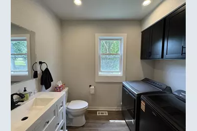 4221  Wood Rd, Racine, WI 53403 - Photo 13