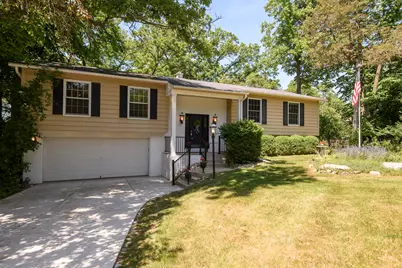 N67W32480  Wildwood Point Rd, Merton, WI 53029 - Photo 1