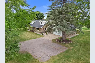 W334S7837  County Road E Rd, Mukwonago, WI 53149 - Photo 35