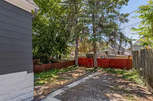 2132 S 23rd St, Milwaukee, WI 53215 - Photo 25