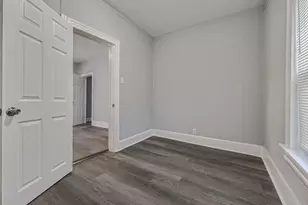 2132 S 23rd St, Milwaukee, WI 53215 - Photo 11