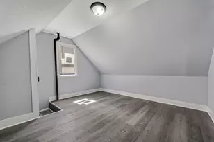 2132 S 23rd St, Milwaukee, WI 53215 - Photo 13