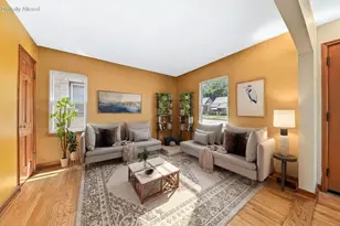 2802 S 47th St, Milwaukee, WI 53219 - Photo 7