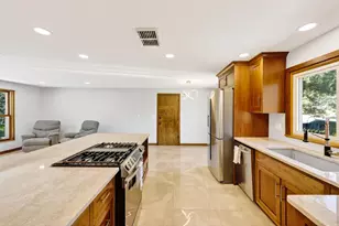 18345 Harvest Ln, Brookfield, WI 53045 - Photo 13