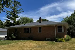 6205 N Garden Grove Ln, Glendale, WI 53209 - Photo 15