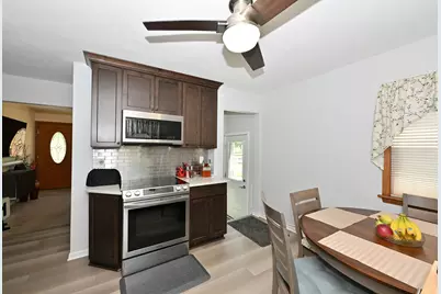 3553 S 1st Pl, Milwaukee, WI 53207 - Photo 9
