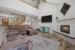 N7101 Lakeshore Ave, Sugar Creek, WI 53121 - Photo 3