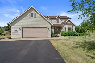 N7101 Lakeshore Ave, Sugar Creek, WI 53121 - Photo 37