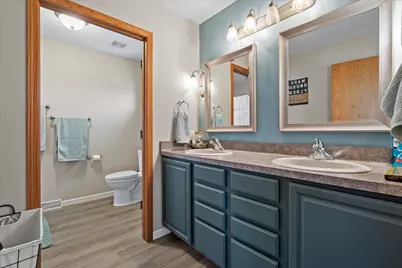 N7101  Lakeshore Ave, Sugar Creek, WI 53121 - Photo 17