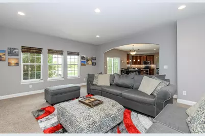 N116W17834  Blackstone Cir, Germantown, WI 53022 - Photo 13