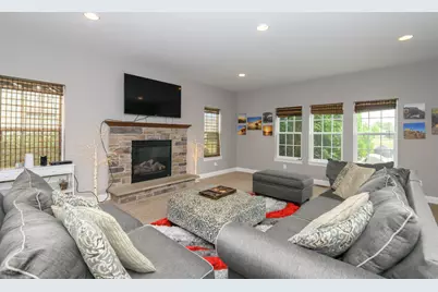 N116W17834  Blackstone Cir, Germantown, WI 53022 - Photo 11