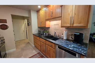 2609  Cross Creek Dr #B, Sheboygan, WI 53081 - Photo 7