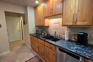2609 Crosscreek Dr, Sheboygan, WI 53081 - Photo 7