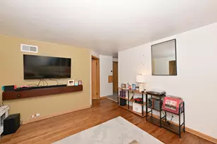 8730 W Hadley St, Milwaukee, WI 53222 - Photo 7