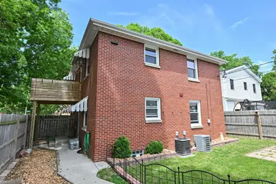 8730 W Hadley St, Milwaukee, WI 53222 - Photo 43