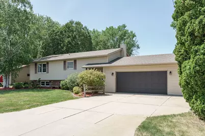 718 N Water St, Watertown, WI 53098 - Photo 9