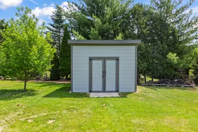 1310  Sunnycrest Dr, Brookfield, WI 53186 - Photo 41