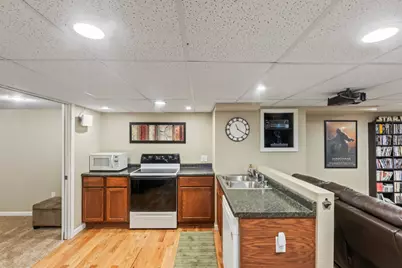 1310  Sunnycrest Dr, Brookfield, WI 53186 - Photo 27
