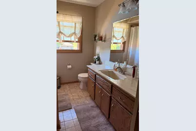 8716 W Whitaker Ave, Greenfield, WI 53228 - Photo 13