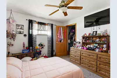 1035 N 43 St, Manitowoc, WI 54220 - Photo 7