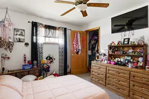 1035 N 43rd St, Manitowoc, WI 54220 - Photo 7