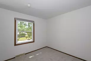 519 Greenfield Dr, Grafton, WI 53024 - Photo 19