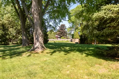 519  Greenfield Dr, Grafton, WI 53024 - Photo 29