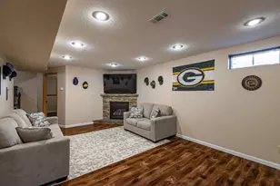 307 Roberts St, Holmen, WI 54636 - Photo 13