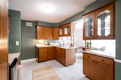 317 N 110th St, Wauwatosa, WI 53226 - Photo 15