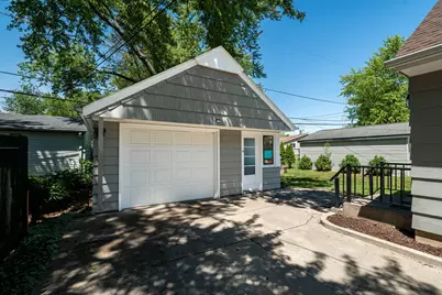317 N 110th St, Wauwatosa, WI 53226 - Photo 35