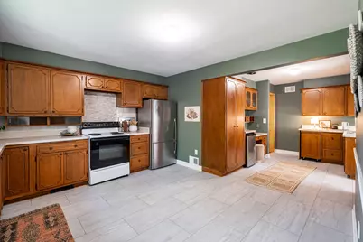 317 N 110th St, Wauwatosa, WI 53226 - Photo 13