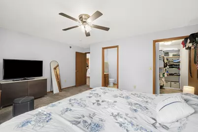 4511 S 124th St, New Berlin, WI 53151 - Photo 9