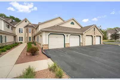 4511 S 124th St, New Berlin, WI 53151 - Photo 1