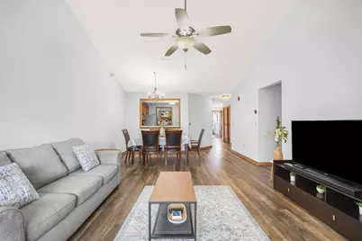 4511 S 124th St, New Berlin, WI 53151 - Photo 7