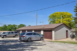 N96W20275 County Line Rd, Menomonee Falls, WI 53051 - Photo 7