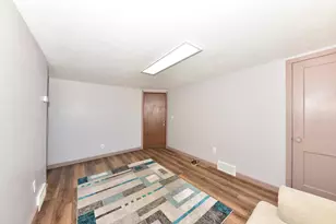 N96W20275 County Line Rd, Menomonee Falls, WI 53051 - Photo 25